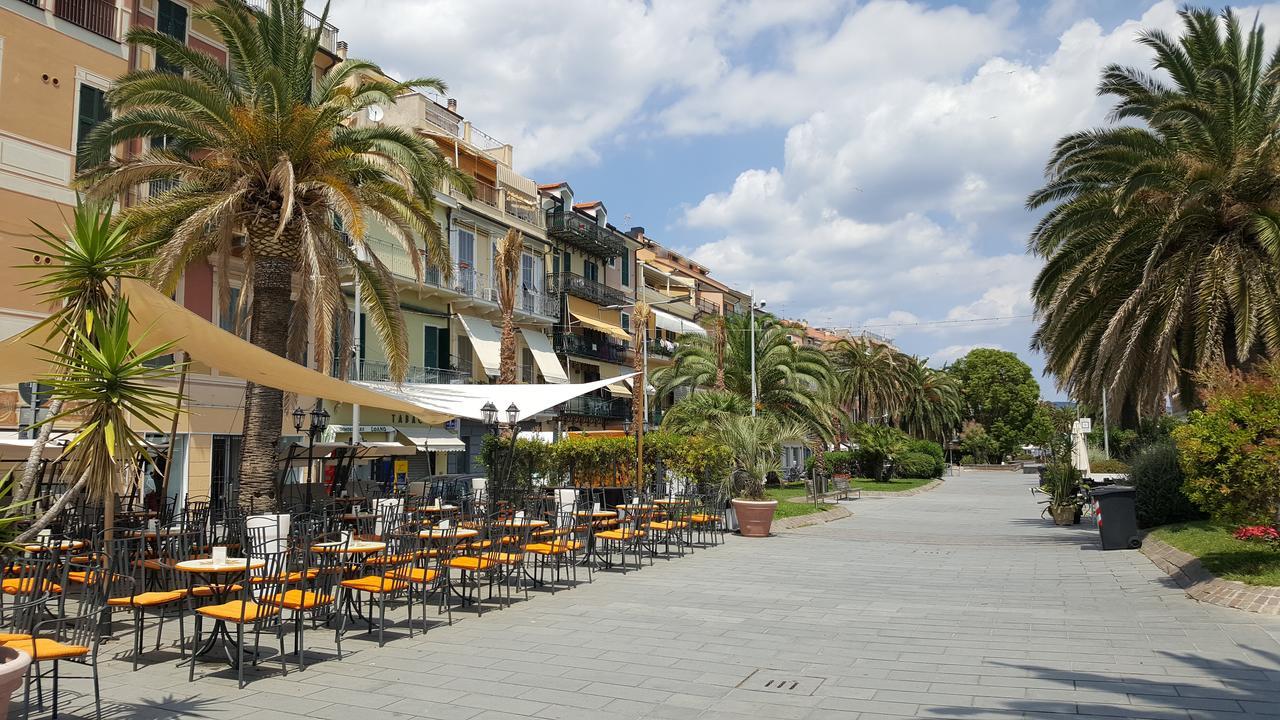 Riviera Palace Residence Loano Exterior photo